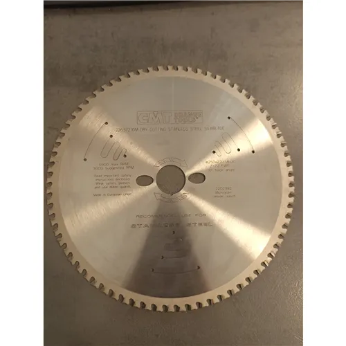 CMT Industrial Körfűrészlap rozsdamentes acélra - D250x2,2 d30 Z72 HW (Használt)