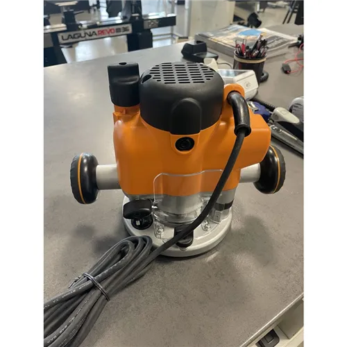 CMT 8E Felsőmaró 1000 W, Tokmány 8 és 12mm (Használt)