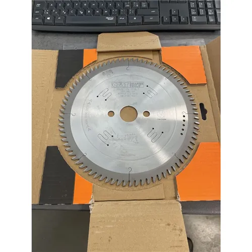 CMT XTreme Körfűrészlap színesfémekre és műanyagra - D250x3,2 d32 Z80 HW (Kicsomagolt)