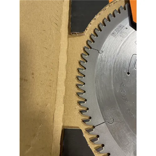 CMT XTreme Körfűrészlap színesfémekre és műanyagra - D250x3,2 d32 Z80 HW (Kicsomagolt)