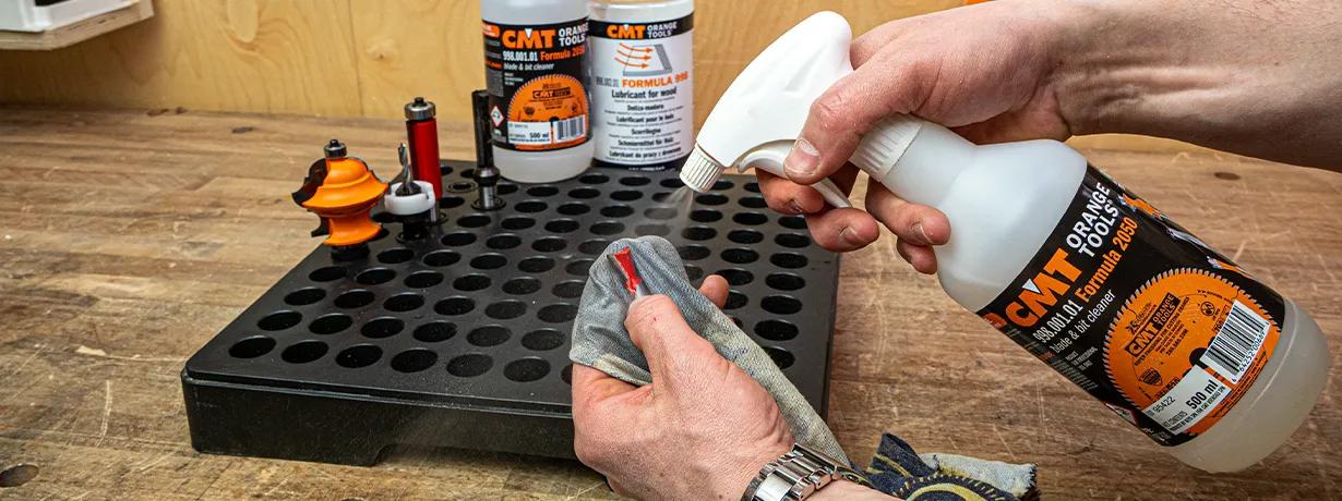 cleaning emulsion for woodworking tools